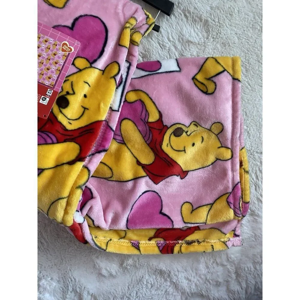Disney Winnie The Pooh Hugging Hearts Valentines Blanket Soft Throw 50 X 70” NEW